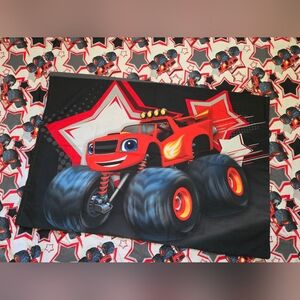 Blaze And The Monster Truck - Nickelodeon• Crib Sheet Set